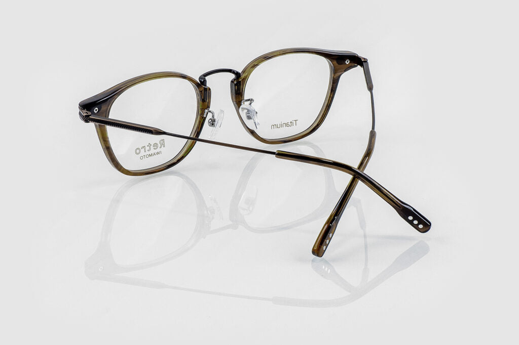 Retro X Iwamoto 1975-col2