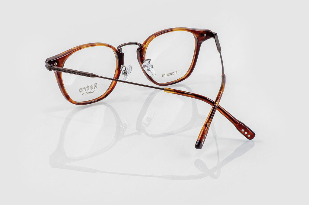 Retro X Iwamoto 1975-col3